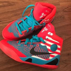 Nike: Kobe IX Elite 6.5 Y